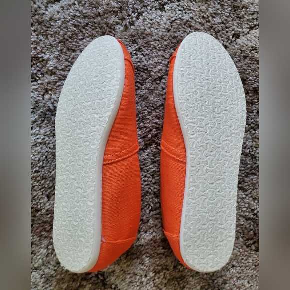 TOMS Tangerine Orange Canvas Womens Alpargata Slip-on Shoes - Picture 3 of 4